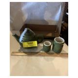 Vintage Hall teapot  with lid and two creamers