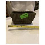 Upco USA planter number 443 dark green