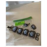 Vintage silver toe and bluestone bracelet and