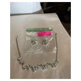 Silvertone choker with clip earrings vintage