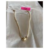 Vintage Richelieu faux pearl necklace choker