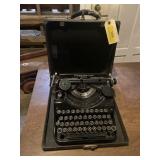 Antique Underwood  universal portable typewriter