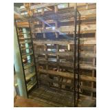 Metal wire with 5 shelves. 73 x 47 x 18.