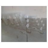 16 pieces of assorted glass cups