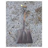 14-in wide shovel