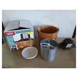 Rival electric ice cream maker, works, comes