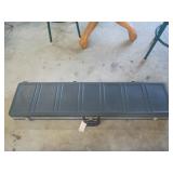 Hard gun case 52x13 holds two
