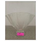 Vase with hobnail fan pattern 8x10 in, L.E.