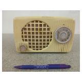 Old yellow Arwin radio, untested, 8 inches