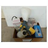 Box of assorted sprayers, including a texture