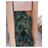 Pre-lit artificial Christmas garland, 12 ft,