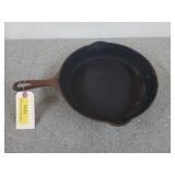 Griswold 704J #8 cast iron skillet, 10 in