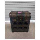 Cute trunk / wine holder, with spaces for six