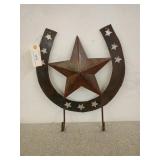 19x17 metal star horseshoe hat/jacket hanger