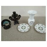 Palestine Texas dogwood plates and vase 6.5 and 8