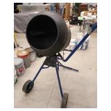 Kobalt stand mixer, works, #0241568, 4 cubic