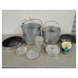 Aluminum camping pot, 10x10 in, with accessories
