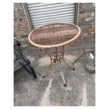 wrought iron table 28 in x 24 in round