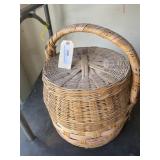 Round picnic basket 17 inches by 15 in .