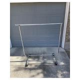 Portable metal clothes rack 56 x 50 x 21'
