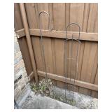 Shepherd's hook and metal Tresses 53 in 53 in by