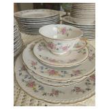 130 pcs Natchez pattern Vogue China- beautiful!