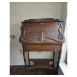 Oak Drop front Secretariat  40x24x13