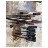13 Craftsman Screw Drivers