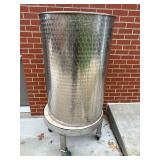 Variable Capacity 300 L Wine Tank, Stainless Steel