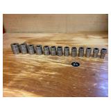 Snap-on Shallow Sockets on Socket Rail