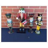 4 Nutcrackers