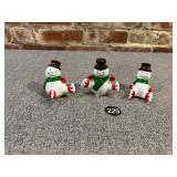 3 Vintage Ceramic Snowmen w Hills Tags