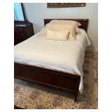 Vintage Mahogany Bed w Headboard & Footboard