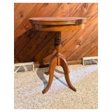 Duncan Phyfe Style Side Table