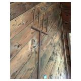4ï¿½ 4-Pring Wooden Pitchfork