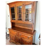 Traditional China Cabinet Hutch