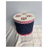 Decrotive wooden basket with candles