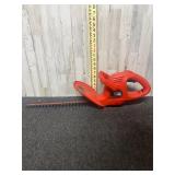 BLACK+DECKER corded electric hedge trimmer