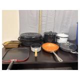 Assorted pots and pans lot