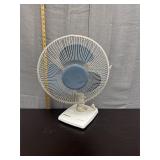 Holmes air oscillating fan