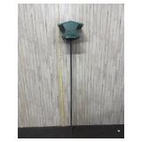 hopper-style bird feeder