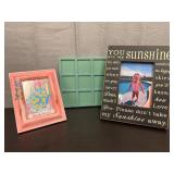 Decorative picture frames & decor
