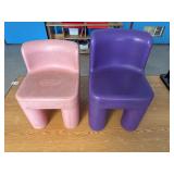Set of 2 little tikes plastic chairs