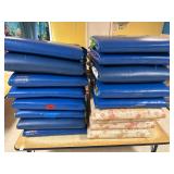 Set of 17 folding mats