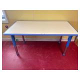 4ft adjustable table
