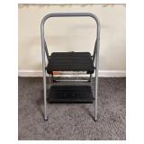 Cosco 2 step ladder