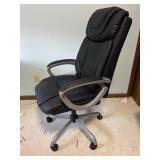 Rolling office chair