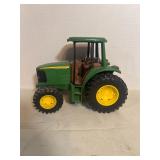 16 scale John Deere toy tractor