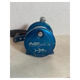 Avet SX 5.0:1 reel in blue