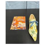 1998 Just The Right Shoe (raine) 'brocade Court' M